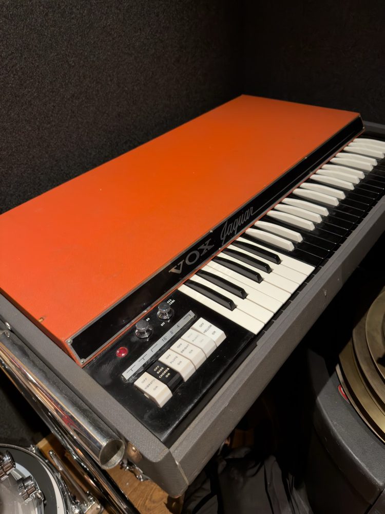 Instr - Jaguar Electric Organ